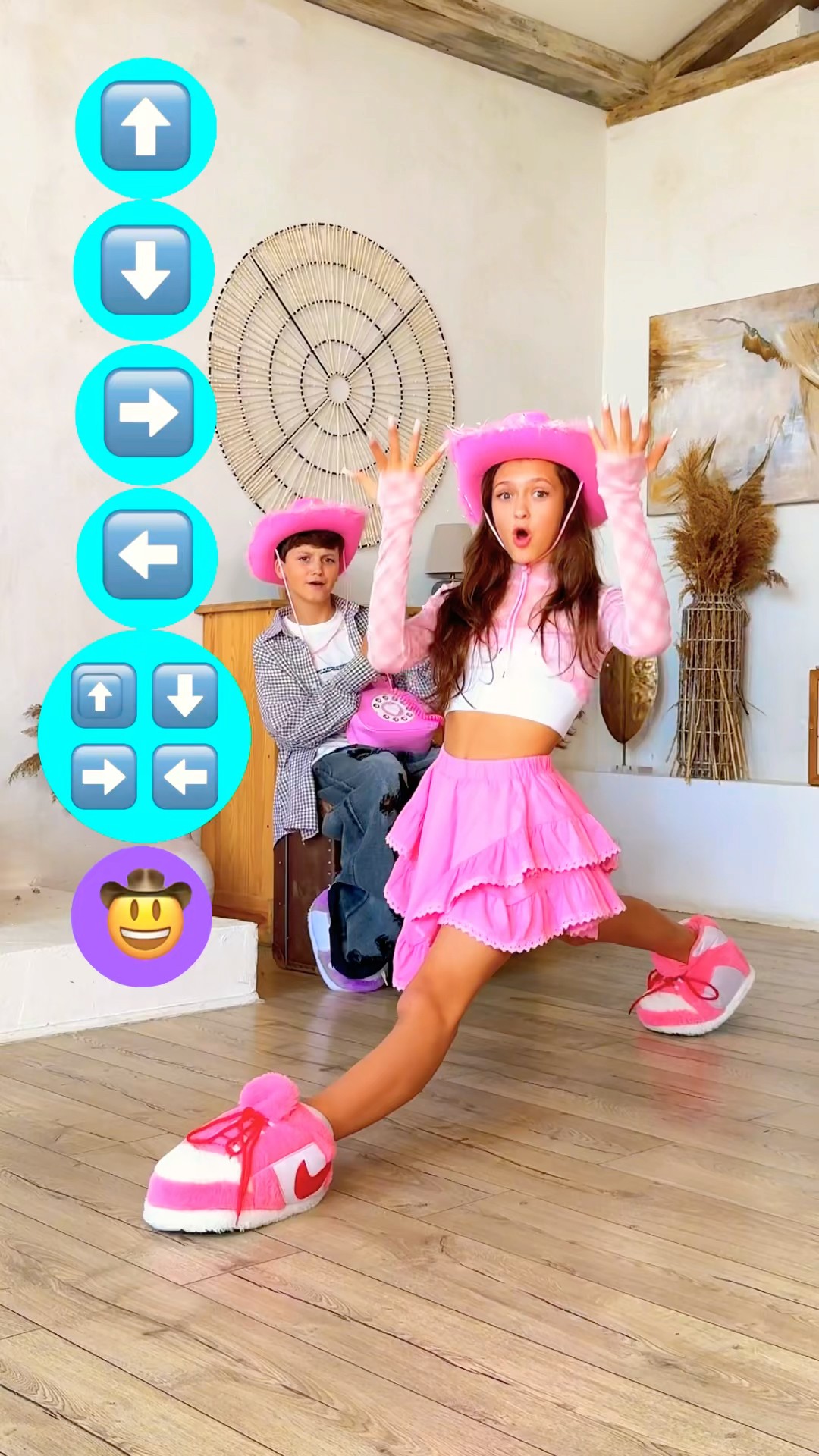 Can you do it on the splits? ?❤️ #splitchallenge