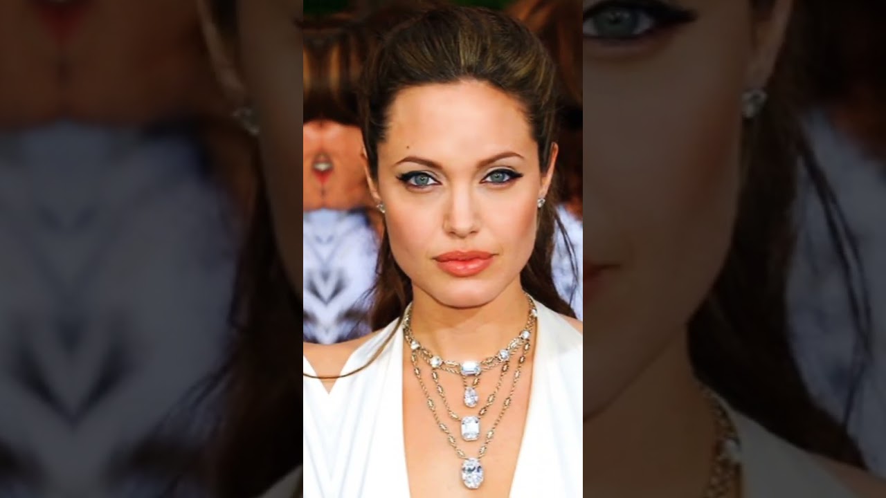 Angelina jolie status😱#Hollywood crush