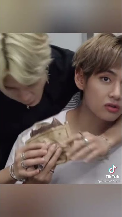 ketika Jimin manja ke member yang lain membuat Suga kesal