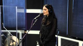 Video thumbnail of "BANKS -  Na Na (Trey Songz Cover - Live at Channel 93.3 Garage)"