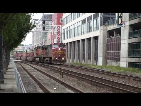 EVEROO garbage train south at North Portal, Seattle, 9-28-2010