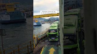 Download Lagu Detik - detik Bus Barito Naik Kapal di Pelabuhan Gilimanuk, Bali #busmania #kapal #smk17temanggung MP3