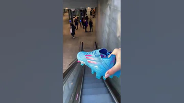 POV You Re Hand Delivering Boots To Arsenal Player 
