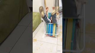 İyi arkadaşıma şaka yapmak için özel bir sandalye yaptım, bakalım tepkisi ne olacak.