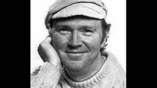 Video thumbnail of "Liam Clancy - Farewell"
