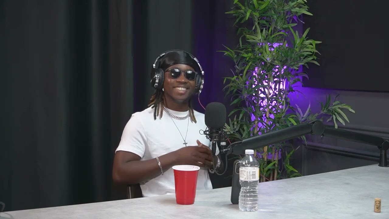 MAN TURNS INTO A DOG| UG CLIQ ENTERTAINMENT GIVES HIS OPINION ON DUCHESS OF THE SIX