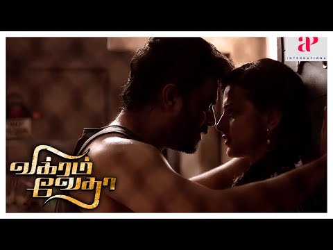 madhavan-shraddha-love-scene-|-vikram-vedha-movie-|-madhavan-decides-to-check-on-a-gangster-vedha