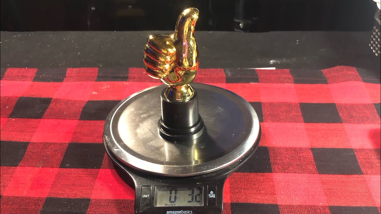 DIY filling my hollow thumbs up statue with plaster. It’s HEAVY now