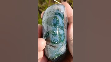 What Is The Green In Moss Agate? #minerals #crystals #gems #nature #rocks #geology