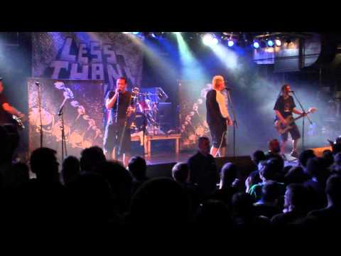 Less Than Jake - History of a Boring Town (live in Munich)