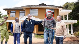Download Lagu KIBAKA JUU YA DARI AKAMATWA NA KUPIGWA NYUNDO YA KICHWA ARUSHA NA WANANCHI\ MP3 Download Lagu KIBAKA JUU YA DARI AKAMATWA NA KUPIGWA NYUNDO YA KICHWA ARUSHA NA WANANCHI\ MP3