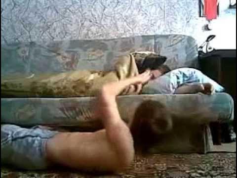 Русская сама снимает как ее трахает