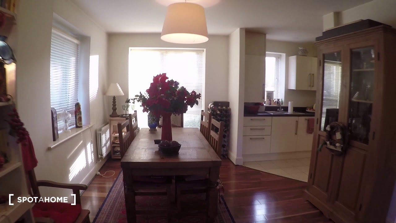 Charming room to rent in a 2bedroom house in Ballinteer Spotahome