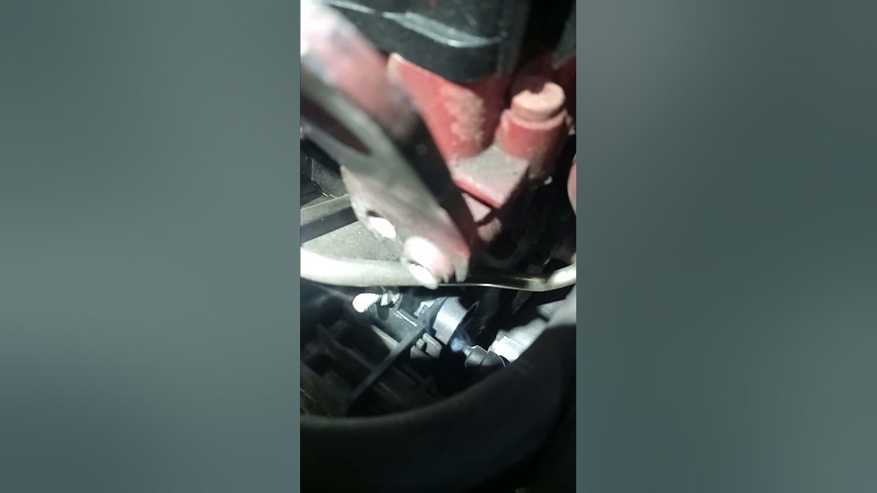 VW 2.0 TSI p0171 p2187 p2279 smoke test - YouTube