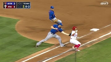 NYM@PHI: Murphy fields a soft grounder and gets out