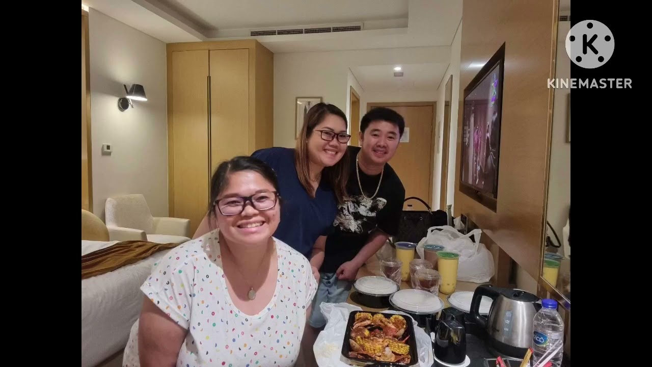 Nag Hotel sa Dubai at Seafood dinner