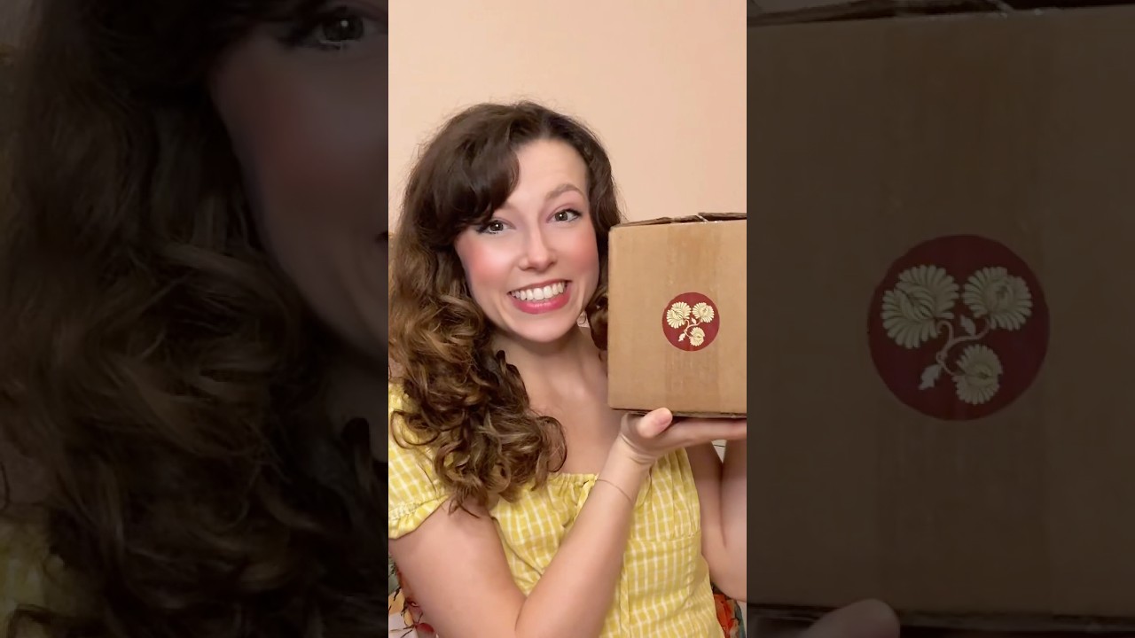 unboxing besame cosmetics!! ❤️❤️