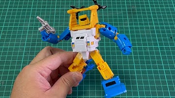 Transformers Retro G1 Autobot Seaspray (Robot mode to Boat mode)