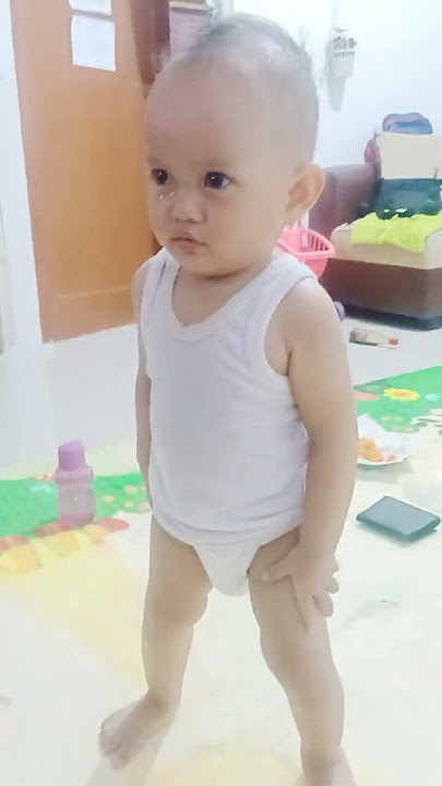 bayi beajar berdir #bayi #berdiri