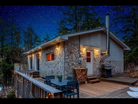 What does $1 MILLION get you on a lake in Haliburton | Luxury Cottage Tour