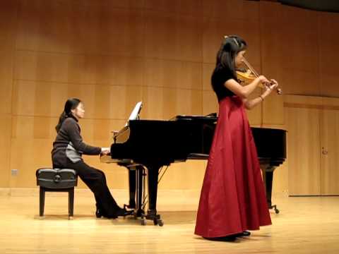 Angel Wong performed Souvenir de Sarasate by WH Po...