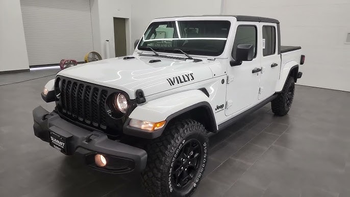 2020 JEEP GLADIATOR MOJAVE FIRST LOOK 4 DOOR GATOR GREEN CLEARCOAT