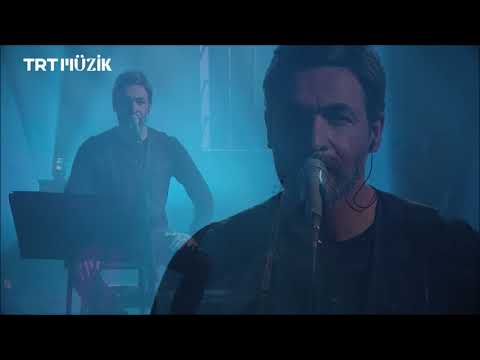 Uğur Işılak - Her şey Sende Gizli