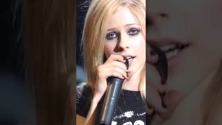 Avril Lavigne - Sk8er Boi (Live At Budokan The Bonez Tour 2005)