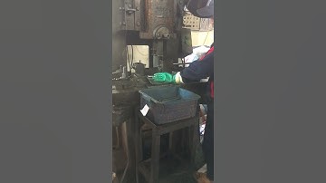 Công đoạn trong quy trình sản xuất con lăn băng tải Phương Anh