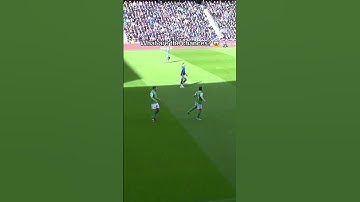 Als voetbal komedie wordt 🤣