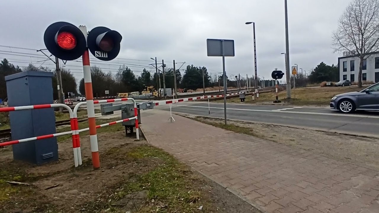 Przejazd kolejowy SUCHY LAS \\ (02.03.2025) \\