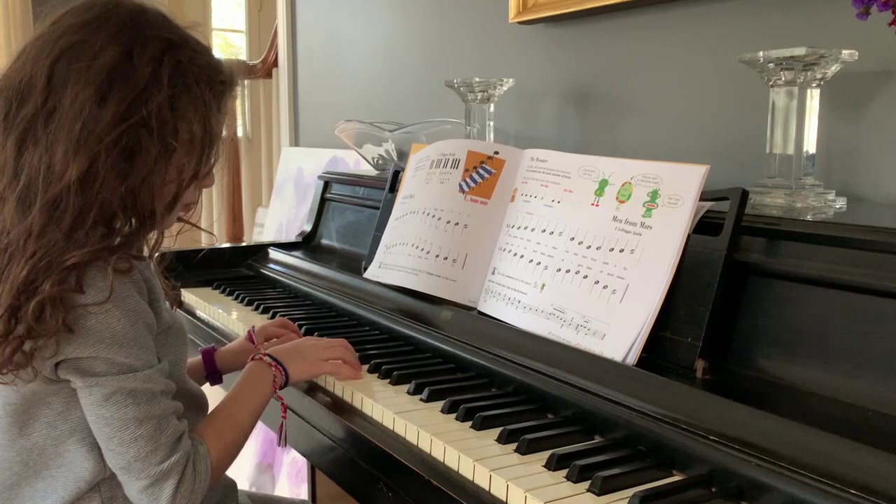 Natalie Stein performing Men From Mars