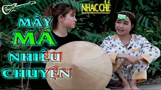 NHẠC CHẾ - 2 MÁ Nhiều Chuyện Ngồi Giữa Lộ Mặc  Cho Xe Chạy Qua Lại ( Ăn Gì Con Cúng ) Hài Hước