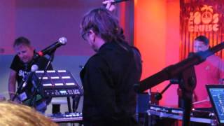 2017 80s Cruise Concerts #3 - Information Society (Link to better VOCAL version in description)