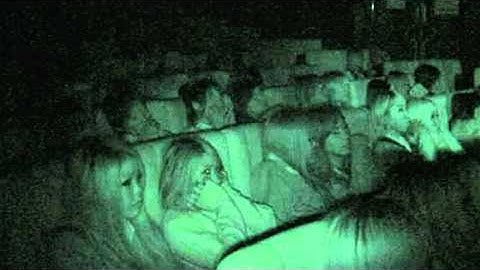 映画『パラノーマル・アクティビティ 第2章／TOKYO NIGHT』：女子高生