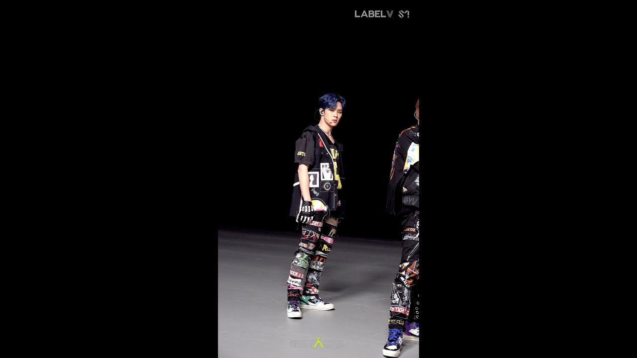 KUN Focus] WayV 'Turn Back Time' (Escape Ver.) @WayV THE STAGE