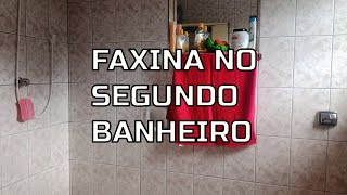 Faxina no segundo banheiro | Ficou bem LIMPO screenshot 4