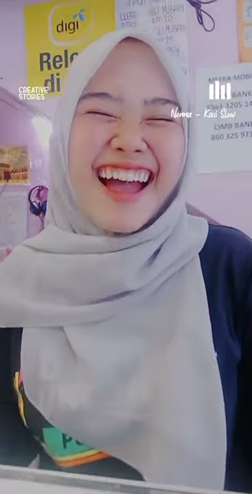 Senyum santuy awek malaysia