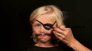 face paint example: pirate