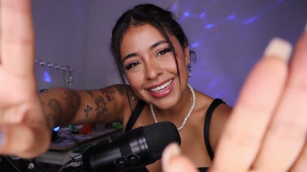 ASMR / ROLEPLAY TU NOVIA TE QUITA LA BARBA