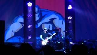 Joe Satriani - "Surfing With The Alien" - Live 2016