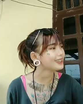 Pengamen Cantik Suara merdu