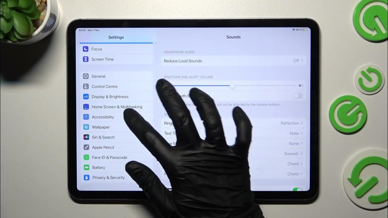 How to Turn On / Turn Off Auto Brightness for Screen on the iPad Pro 11
