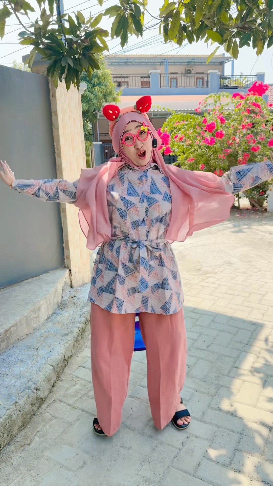 BUNDA DIJAH SAMA AINUN BISA JADI APA LAGI YA ?