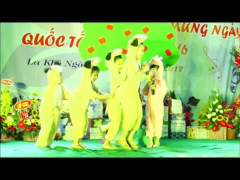 Video Kịch tiếng Anh : Cáo - thỏ - Gà Trống - Trường mầm non... - YouTube
