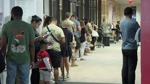 Military families turn to food pantry during week three of the government shutdown