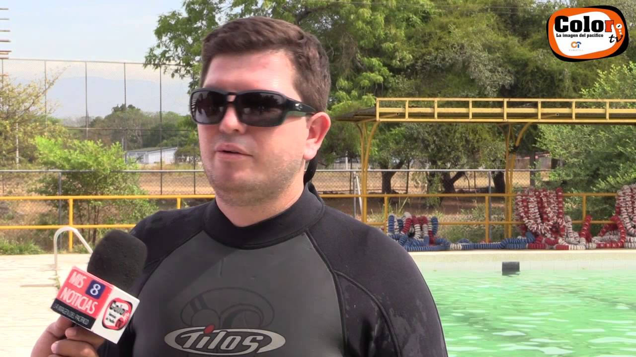 Guardacostas se capacitan en técnicas de buceo