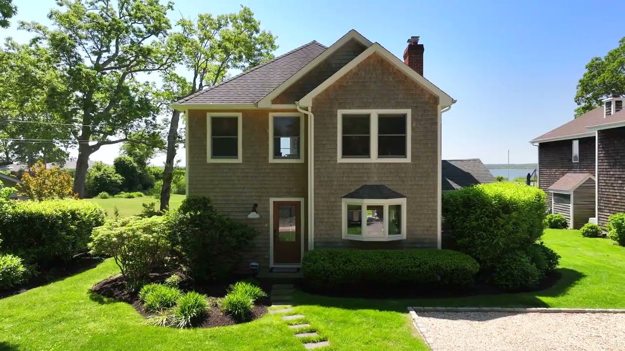 17 Leafy Way Aquebogue NY