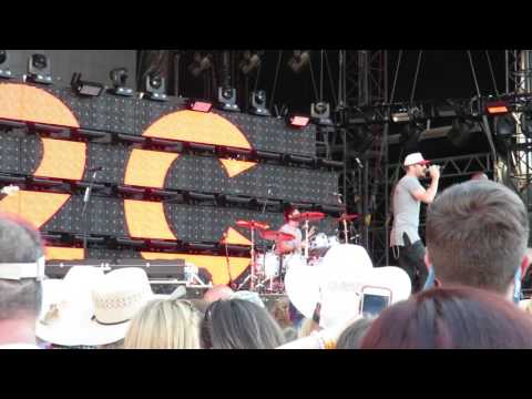 Sam Hunt - Ex To See - Live - Jordan-Hare Stadium - Auburn, AL - 4/23/16