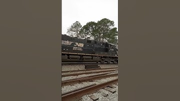 @Piddlingwithpaparailfan NS #29F with #4478 AC44C6M & #7719 ES40DC Lenox GA 3-1-24 🤓🐎🐎